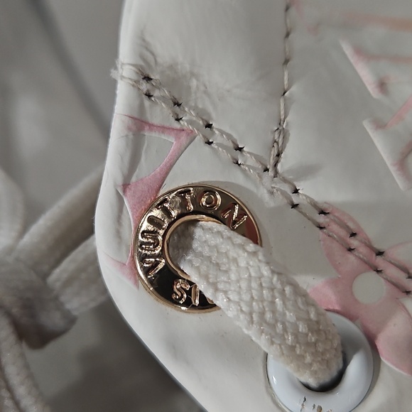 LV Monogram Sneakers. Sz 38 ≈9us. - Picture 4 of 10